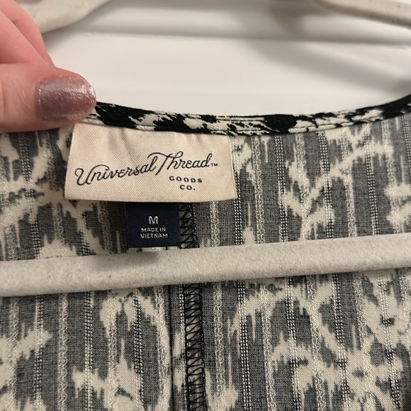 Universal Thread Dress - Picture 4 of 7